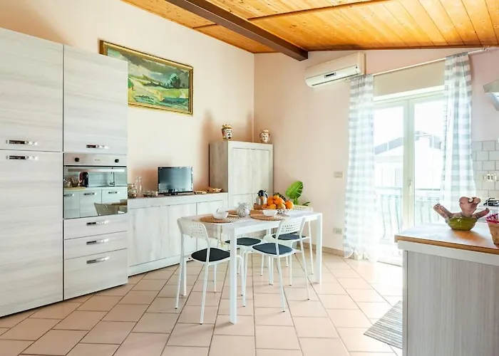 Apartment Un Passo Dal Mare Due Dall'etna Giardini Naxos